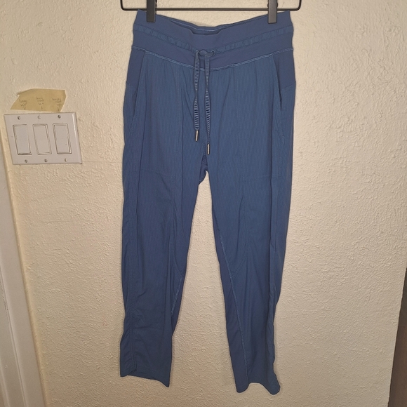 Lululemon Dance Studio Mid-Rise Crop 25"Soft Denim 4 - Picture 10 of 10
